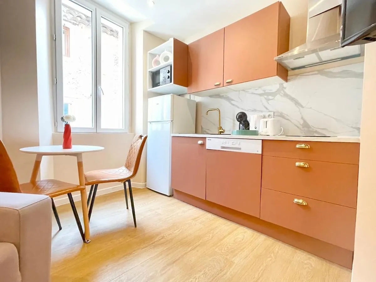 Cosy & Chill Appartements - Au Coeur Du Village De Cotignac, En Provence 0*, Cotignac